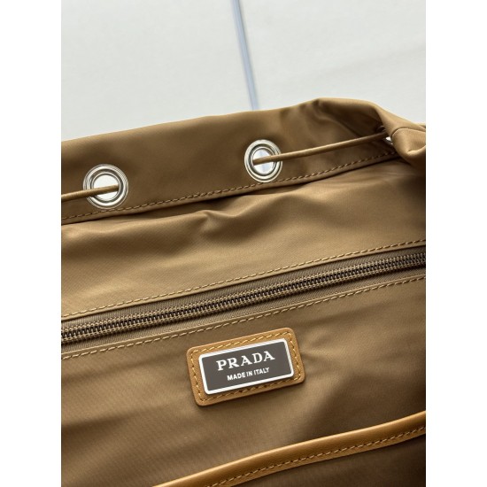 F780 new hiking bag 2VZ019 This duffel bag is made of imported nylon fabric to create quite a technological style backpack main compartment with flap and buckle back zipper pockets adjustable woven nylon straps two external zipper pockets and two drawstri