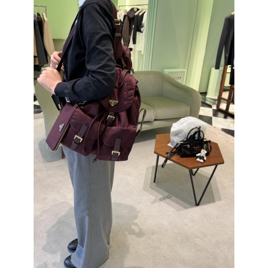 1BZ811 Bordeaux Red Body Pic