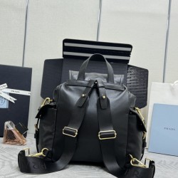 F790New Shoulder Bag 1BZ080Sheepskin BackpackThe Explore bag is a perfect blend of elegance and functionality with soft lines and a multi-pocket silhouette designed for urban exploration and outdoor adventuresStyle with detachable carry handlesShoulder ca