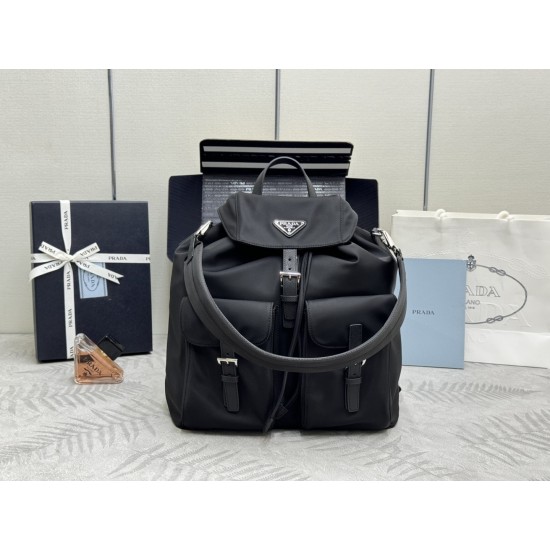 F560 new backpack 2VZ110 upgraded version of the nylon handbags this ReNylon backpack using classic nylon fabric design top hardware fusion of innovative and practical elements to present a refined and timeless style with a detachable shoulder strap a bag