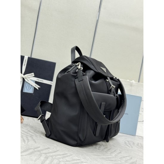 F560 new backpack 2VZ110 upgraded version of the nylon handbags this ReNylon backpack using classic nylon fabric design top hardware fusion of innovative and practical elements to present a refined and timeless style with a detachable shoulder strap a bag
