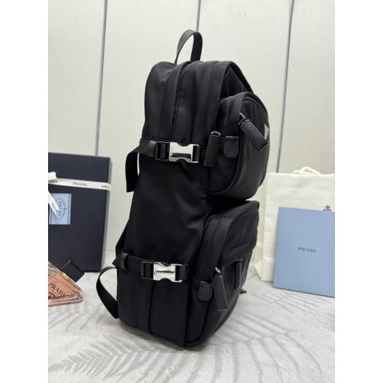 F680 new shoulder bag 2VZ101 multifunctional backpack This backpack is made of imported nylon fabric to present a technological appearance zipper main compartment and buckle for easy storage with two compartments three external zipper pockets lined with m