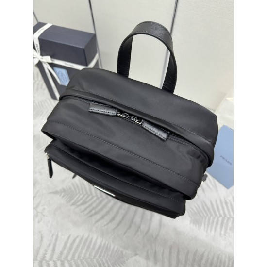 F680 new shoulder bag 2VZ101 multifunctional backpack This backpack is made of imported nylon fabric to present a technological appearance zipper main compartment and buckle for easy storage with two compartments three external zipper pockets lined with m