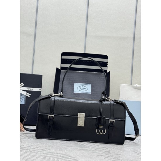 F850202525ss new pencil bag 1BN024 large this leather handbag inspired by the quite formal briefcase texture delicate glossy with a new attitude to re-interpret the classic office style silhouette using delicate soft detailing for the bag's classic shape 