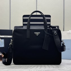 F540 new briefcase 2VE368 nylon fabric using imported nylon fabric and Saffiano leather handle removable adjustable nylon shoulder strap design looks more fashionable metal accessories and titanium zipper functionality internal compartment two pockets one