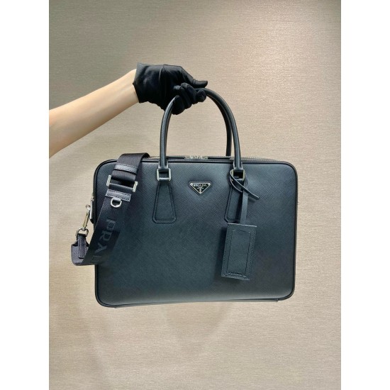 2ve022 Double Layer Briefcase Arrives