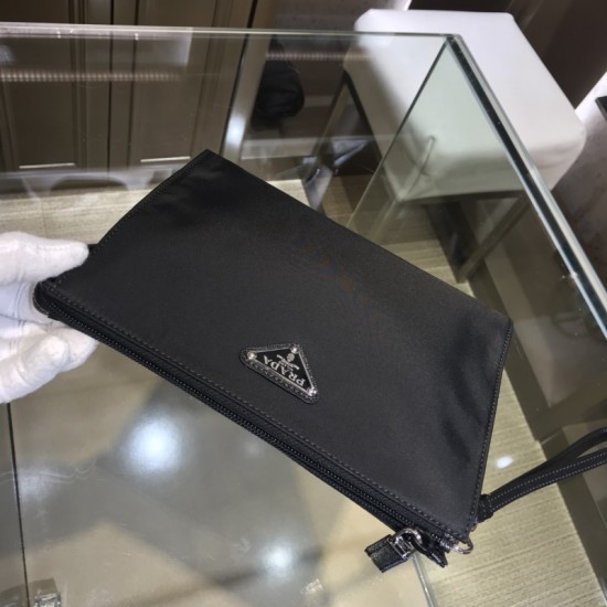 P180 Classic Clutch 2NE789 Triangle Mark made of imported nylon material cowhide removable leather wrist strap polished steel metal accessories 165 OEM code lightweight and fashionable L24xH17 bottom 65cm