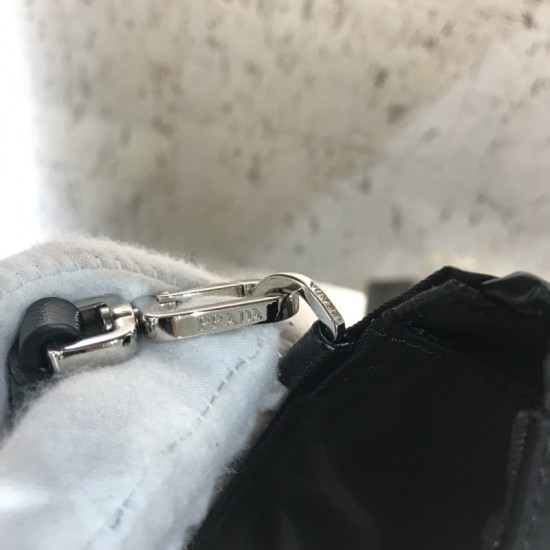 P180 Classic Clutch 2NE789 Triangle Mark made of imported nylon material cowhide removable leather wrist strap polished steel metal accessories 165 OEM code lightweight and fashionable L24xH17 bottom 65cm