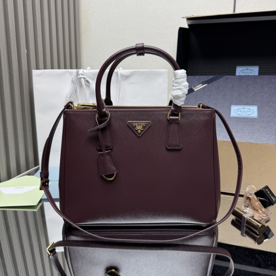 P730 Top Original P's Large Super Explosive Killer Bag Saffiano Leather Leather Double Carry Handle Removable Adjustable Leather Shoulder Strap Gold-Plated Fittings Triangular Leather with Metal Engraved Logo Side Snap Button Closure Two Zippered Exterior