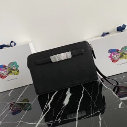 P260 new handbag 2VF056 men's handbag imported Saffiano leather men's handbag decorated with the classic triangle logo back strap and removable side straps can meet the needs of the use of the men's handbag is a wonderful collision of classic and trendy d