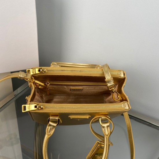 P670 top original single 2023 early spring new gold mini killer bag 1BA906 this Galleria handbag is made of iconic Saffiano leather with a detachable shoulder strap top gold hardware is a chic interpretation of the classic timeless elegance temperament of