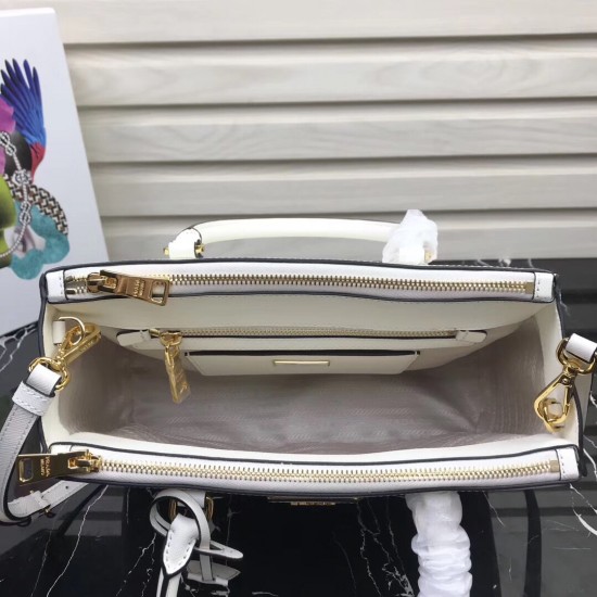 P680 P's Small Super Pop Killer Bag Original Quality Saffiano Leather Leather Double Carry Handle Removable Adjustable Leather Shoulder Strap Gold-Plated Fittings Metal Engraved Logo on Triangle Leather Side Snap Button Closure Two Zippered Exterior Pocke