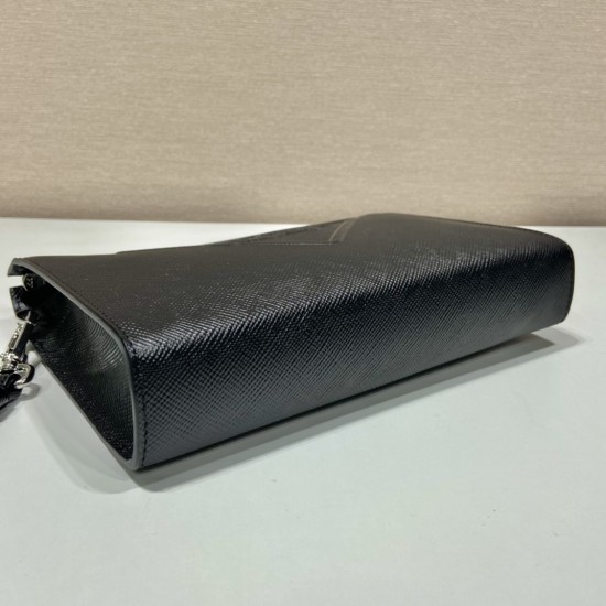 p260 new clutch bag 2VF039 this clutch bag cleverly shaped 3D effect release mix and match charm simple silhouette and exquisite material fusion iconic triangle incarnation of modern the same color embossed details embellish the body of the bag simple atm