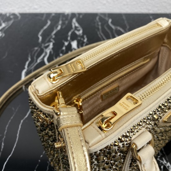 Top Original 2023 Spring/Summer New Starry Night Mini Killer Bag 1BA906 Dazzling crystals of different sizes glitter on this Prada Galleria bag to start a gorgeous party as if you were in the world of jewelry Charming design reflects Prada's centuries-old
