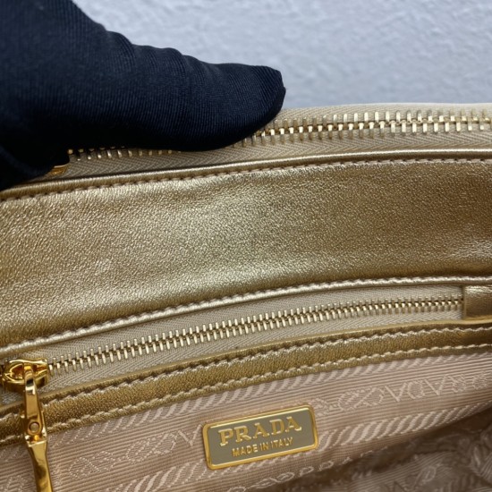 Top Original 2023 Spring/Summer New Starry Night Mini Killer Bag 1BA906 Dazzling crystals of different sizes glitter on this Prada Galleria bag to start a gorgeous party as if you were in the world of jewelry Charming design reflects Prada's centuries-old