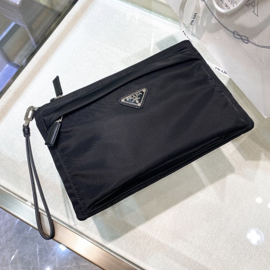 P160 new first new 2NH007 nylon clutch envelope bag imported Saffiano cross grain cowhide waterproof parachute nylon classic triangle label built-in card slot capacity super large with full leather wristlet men and women can be used in unisex handbags fas