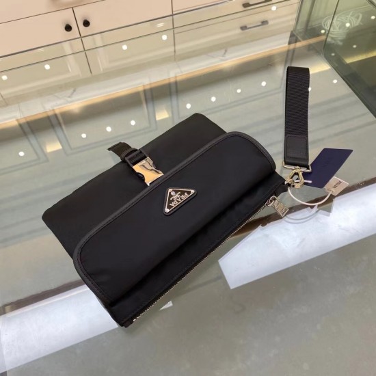 P160 P's counter newest handbag 2NH011 arrived using imported nylon waterproof fabric detachable leather wrist Prada logo lining two inside pockets one with zipper size 2818x2cm Welcome to order!