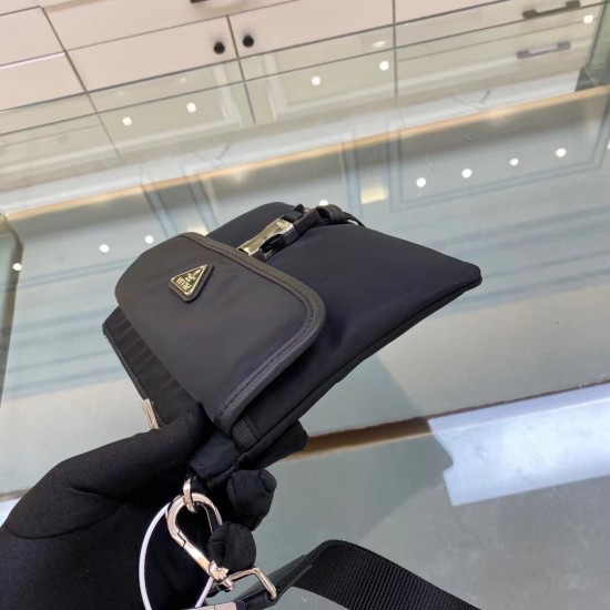 P160 P's counter newest handbag 2NH011 arrived using imported nylon waterproof fabric detachable leather wrist Prada logo lining two inside pockets one with zipper size 2818x2cm Welcome to order!