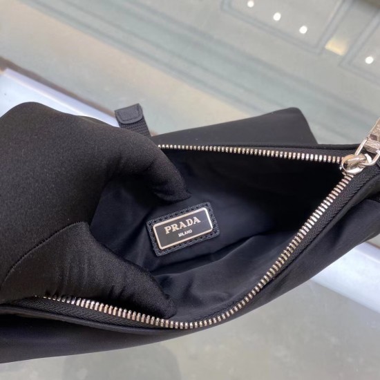 P160 P's counter newest handbag 2NH011 arrived using imported nylon waterproof fabric detachable leather wrist Prada logo lining two inside pockets one with zipper size 2818x2cm Welcome to order!