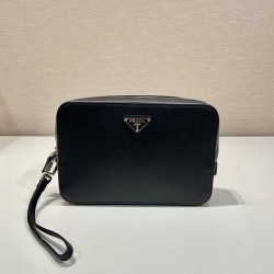 p260 new handbag 2VF017 men's handbag imported Saffiano leather men's handbag decorated with the classic triangle logo back strap and removable side straps can be used to meet the needs of the men's handbag is a wonderful collision of classic and trendy d