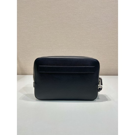 p260 new handbag 2VF017 men's handbag imported Saffiano leather men's handbag decorated with the classic triangle logo back strap and removable side straps can be used to meet the needs of the men's handbag is a wonderful collision of classic and trendy d