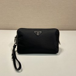 P220 New Clutch 1NS693 White Lat Hardware This clutch is made of imported nylon fabric White Lat triangular logo decorated with simple lines Open the body of the bag can be seen zippered interior pockets Removable leather wristlet men and women common mod