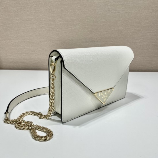 p520New crossbody bag 1BD318This flap shoulder bag is made of Saffiano leather with lambskin interior to show the artisanal design of the soft design at a glanceThe tip of the flap closure is adorned with enameled metal triangular logoWith a long detachab