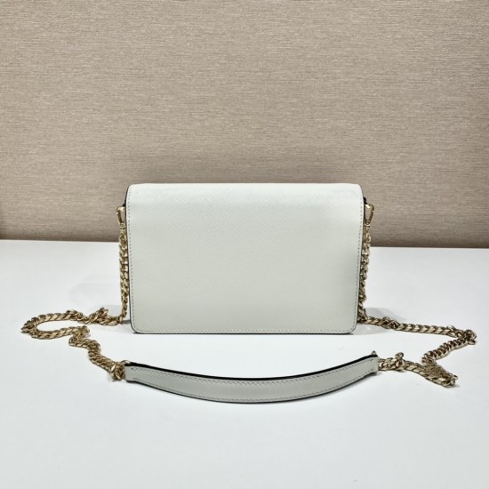 p520New crossbody bag 1BD318This flap shoulder bag is made of Saffiano leather with lambskin interior to show the artisanal design of the soft design at a glanceThe tip of the flap closure is adorned with enameled metal triangular logoWith a long detachab