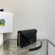P520 top original single new crossbody bag 1BD318 arrived! This flap shoulder bag is made of Saffiano leather with lambskin inside to show the artisanal design of the soft design at a glance Flap closure tip decorated with enameled metal triangular logo w