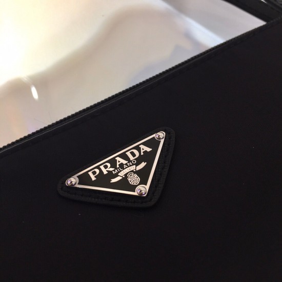 P180 Classic Clutch 2NE789 Triangle Mark made of imported nylon material cowhide removable leather wrist strap polished steel metal accessories 165 OEM code lightweight and fashionable L24xH17 bottom 65cm