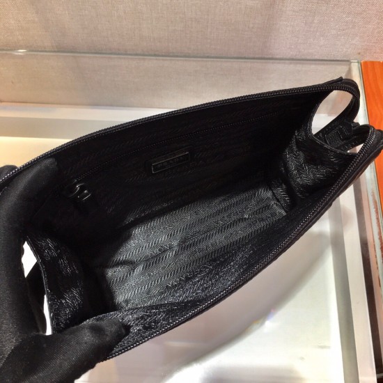 P180 Classic Clutch 2NE789 Triangle Mark made of imported nylon material cowhide removable leather wrist strap polished steel metal accessories 165 OEM code lightweight and fashionable L24xH17 bottom 65cm