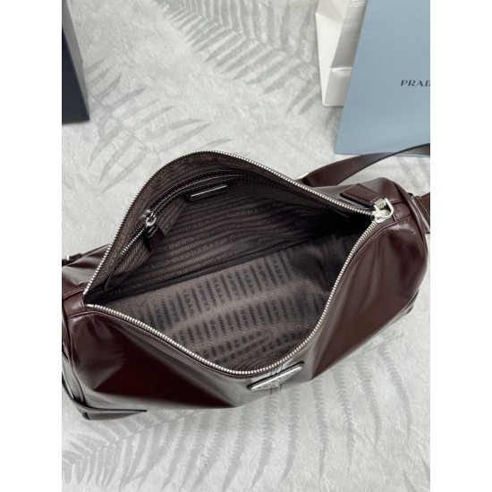 F740 with a full set of counter packaging exclusive customized new waxy leather 2VH187 messenger bag dark coffee This shoulder bag is made of soft and shiny waxy leather carefully crafted smooth and simple silhouette with exquisite details decorated with 