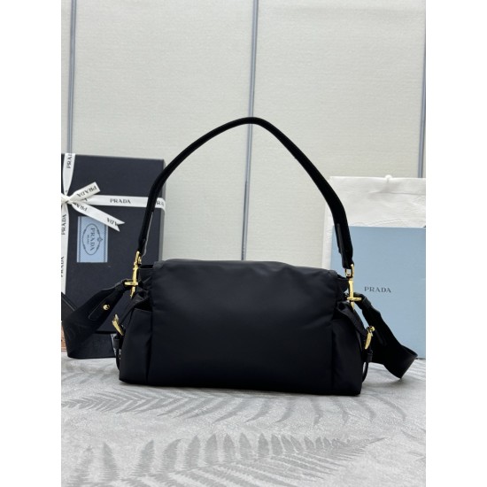 F490 with counter counter version of the full set of packaging exclusive customized new small messenger bag 1BD394 small this handbag is a perfect blend of sophistication and functionality made of recycled nylon with a soft silhouette with multiple pocket