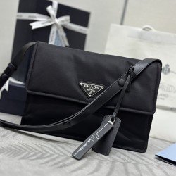 F570 with a full set of the version of the counter packaging exclusive custom pop cini messenger bag medium 1bd255 this shoulder bag Yen unique lined nylon build and equipped with leather straps and back pockets metal fittings to give a touch of bright co