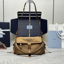 F490 with counter counter version of the full set of packaging exclusive customized new small messenger bag 1BD394 small this handbag is a perfect blend of sophistication and functionality made of recycled nylon with a soft silhouette with multiple pocket