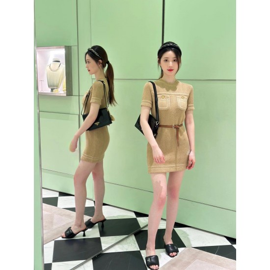 The new oil-waxed leather member is kind of cute