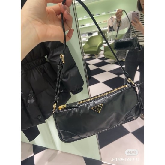 Oil Waxed Leather Underarm Bag