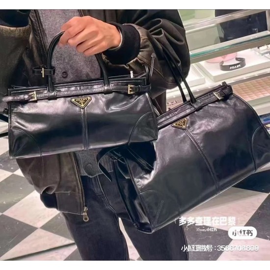 New Soft Lux Oil Waxed Leather Small Large