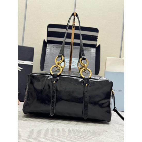 F660 with the counter version of the full set of packaging exclusive custom 2025 new oil waxed leather 1BB138 large this shoulder bag with soft oil waxed leather new interpretation of the design of retro metal hardware and collectible elements of the zipp