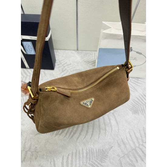 F650 with counter to the version of the full set of packaging exclusive customized new suede Aimee underarm bag 1BC229 small suede this leather Hobo underarm bag design temperament simple imported suede brushed leather front metal triangular enamel logo w