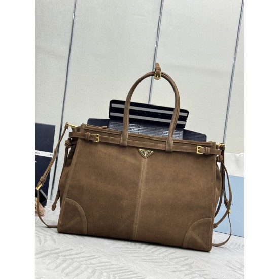 Extra large 42cm suede dark color