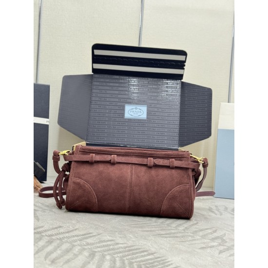 F610 with full counter packageLusSolf Suede 1BA215 Crossbody BagThis crossbody bag is made of imported suede and exudes a vintage vibe with a long, removable and adjustable shoulder strap for easy carrying over the shoulder and across the shoulder.It's a 