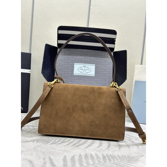 F720 new runway models 1BN023 suede frosted leather this new Soft Sound handbag is made of imported suede and soft sheepskin inside the space ample chic hundred with a removable long shoulder strap with two compartments and can be hand-carried and shoulde