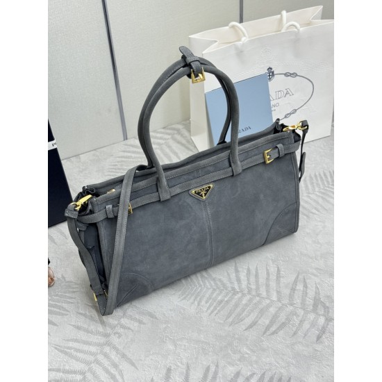 F690New suede large Soft Lux1BA433 arrivesThis handbag is made of imported brushed leather exudes a classical atmosphereWith a long detachable and adjustable shoulder strap to facilitate different occasions with the capacity of space is very large and ver