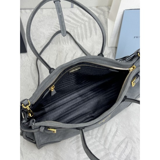 F690New suede large Soft Lux1BA433 arrivesThis handbag is made of imported brushed leather exudes a classical atmosphereWith a long detachable and adjustable shoulder strap to facilitate different occasions with the capacity of space is very large and ver
