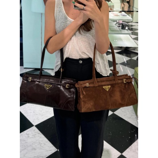 Classic Oil Waxed Leather VS Nubuck Suede