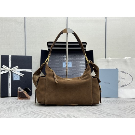 F700 NEW EXPLORATION BAG Frosted Leather 1BC264 Suede with Counterfeit Full Packaging This Exploration Bag is made of imported nylon fabric and calfskin leather features a soft silhouette and multiple pockets Lightweight and practical ReNylon emphasizes t