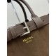 F850 new women's bag Medium 1BA417 suede suede this handbag women's bag using imported inside with imported suede leather frosted leather inside with imported sheepskin simple lines and sophisticated elements intertwined interpretation of the elegant and 