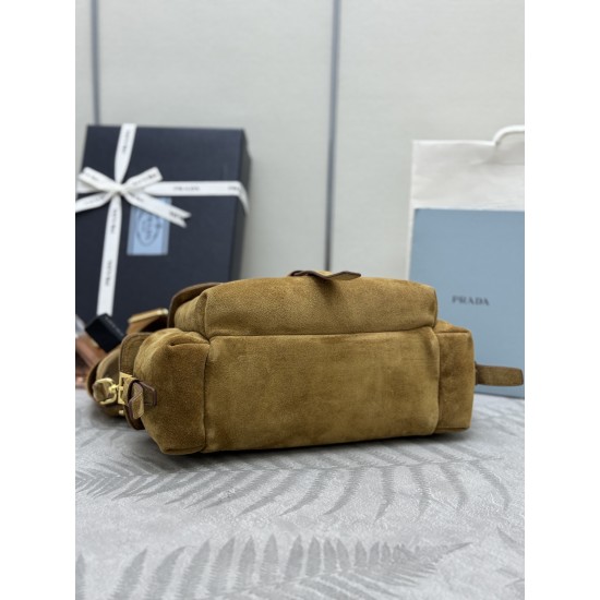 F700 with counter counterpart full set of packaging exclusive customized new messenger bag 1BD394 suede cinnamon This handbag is a perfect blend of sophistication and functionality made of imported suede with a soft silhouette with multiple pockets Lightw
