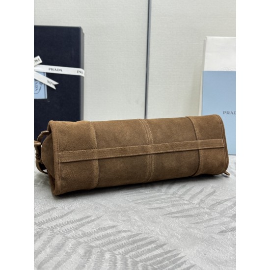 F690 with counter counter version of the full set of packaging exclusive custom new suede suede small Soft Lux1BA426 brown curry color arrived this handbag crossbody imported brushed leather exudes a classical atmosphere with a long detachable adjustable 